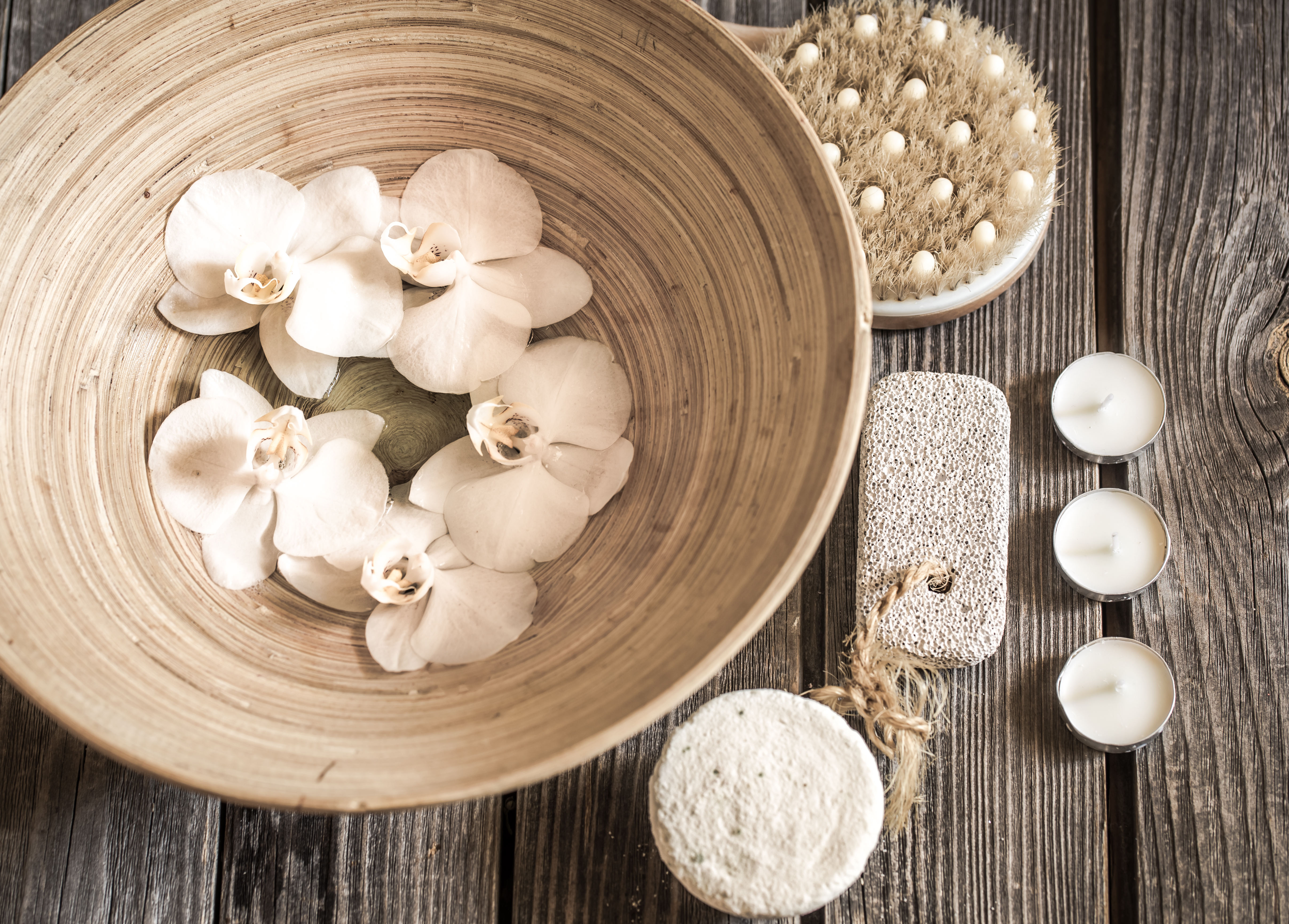 Aromatherapy and Oil Treatments